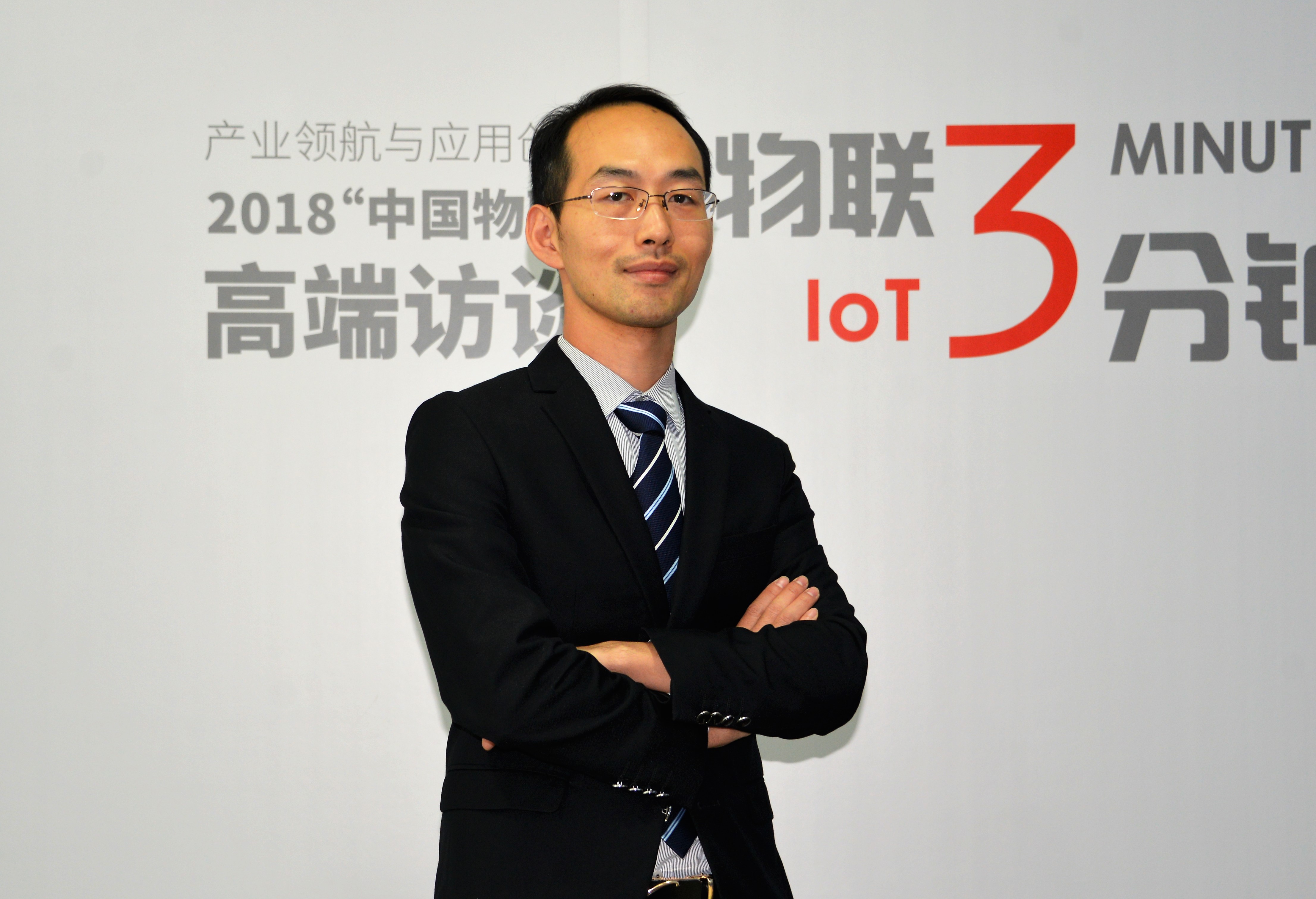 当前,以信息技术为代表的新一轮科技革命方兴未艾,以数字化、网络化、智能化为特征的信息化浪潮蓬勃兴起,为农牧业信息化发展营造了强大势能。信息技术创新日新月异并加速与农牧业渗透融合,为农牧业信息化发展提供了坚实的基础支撑。
<br>
<br>
运用信息技术优化资源配置、提高养殖精细化管理程度,提高资源利用效率,利用大数据更精准对接产销、提升供给的质量效益和竞争力。整合价值链,合理分配资源,为社会提供健康、安全、快捷、便利的食品,借以发展壮大自己,真正为社会提供最好的服务。
<br>
<br>
云辉牧联,深耕农牧业信息化十余年,聚焦农牧业数据化和食品安全追溯,以数据为基础,以价值为导向,赋能中国农牧业。